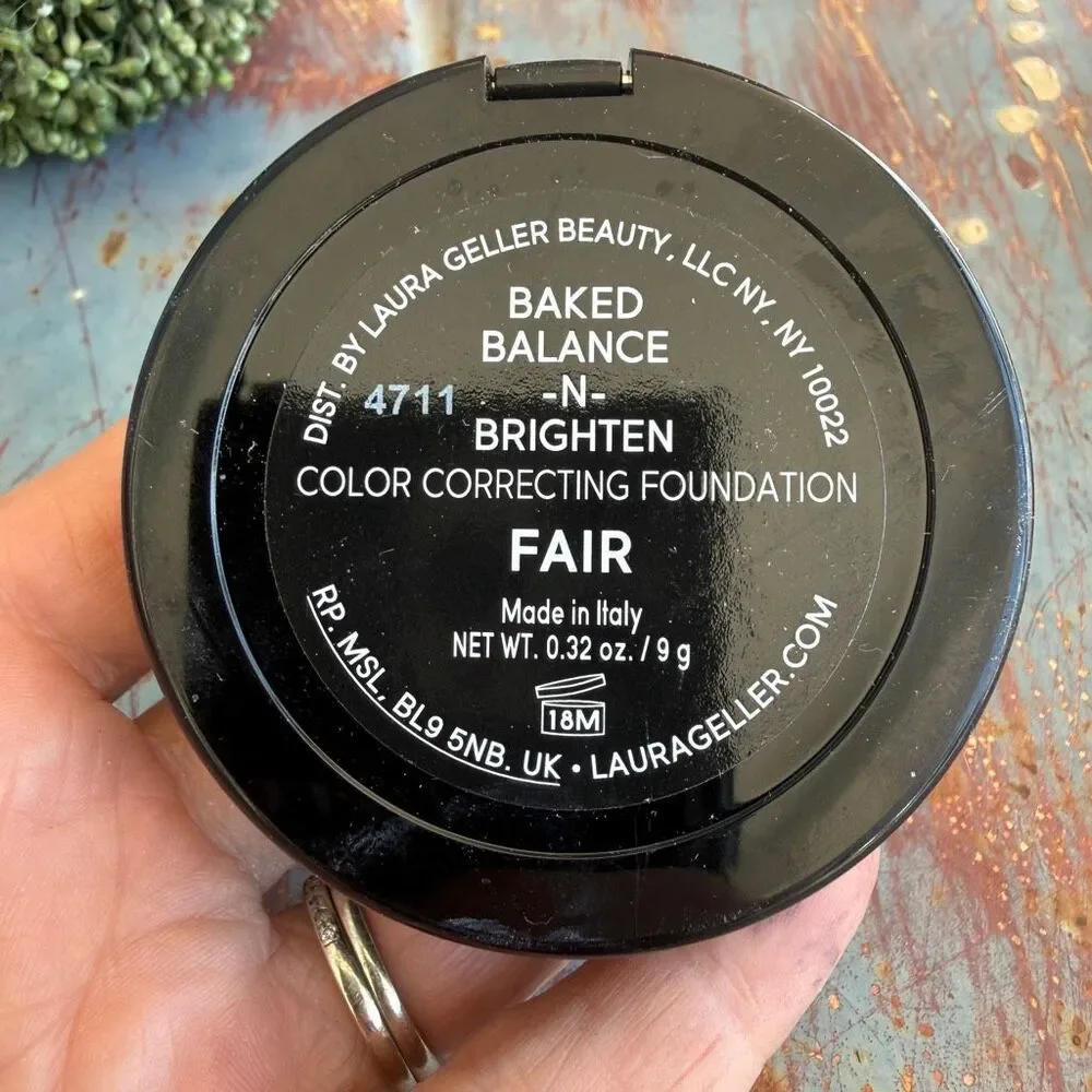 Laura Geller Baked Balance-n-Brighten Color Correcting Foundation FAIR NIB